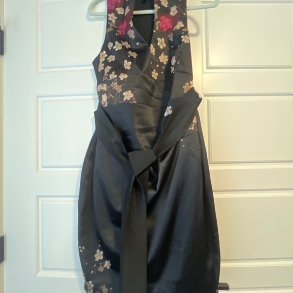 Silk dress - Picture 1 of 4